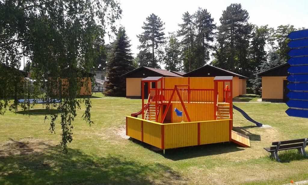 Sportcentrum Dvorak Hluboka nad Vltavou Bagian luar foto