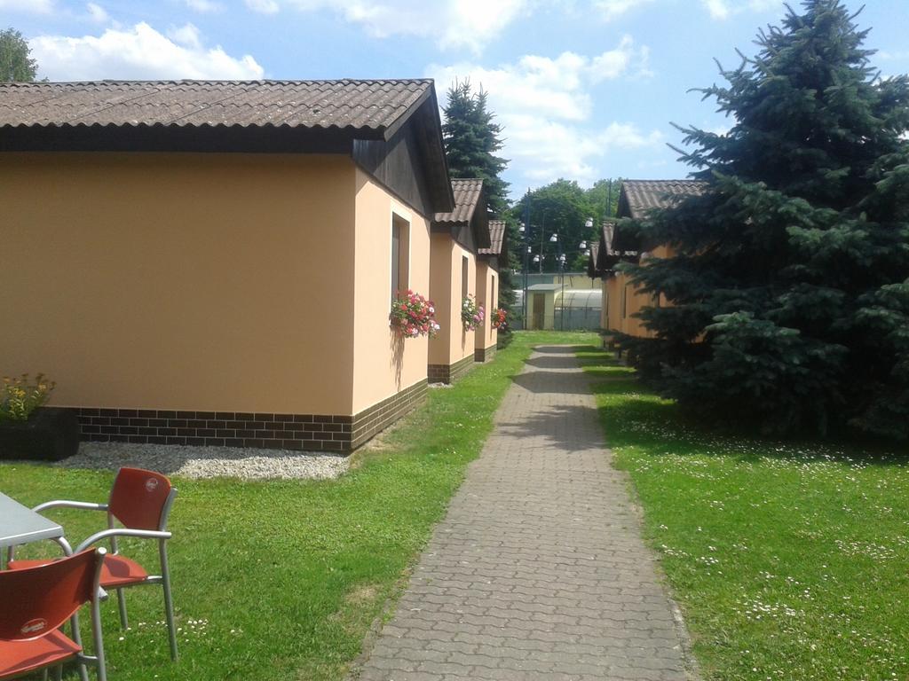 Sportcentrum Dvorak Hluboka nad Vltavou Bagian luar foto